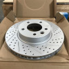 Диск тормозной передний R1 CONCEPTS CARBON GEOMET VW TOUAREG / AUDI Q7 330mm